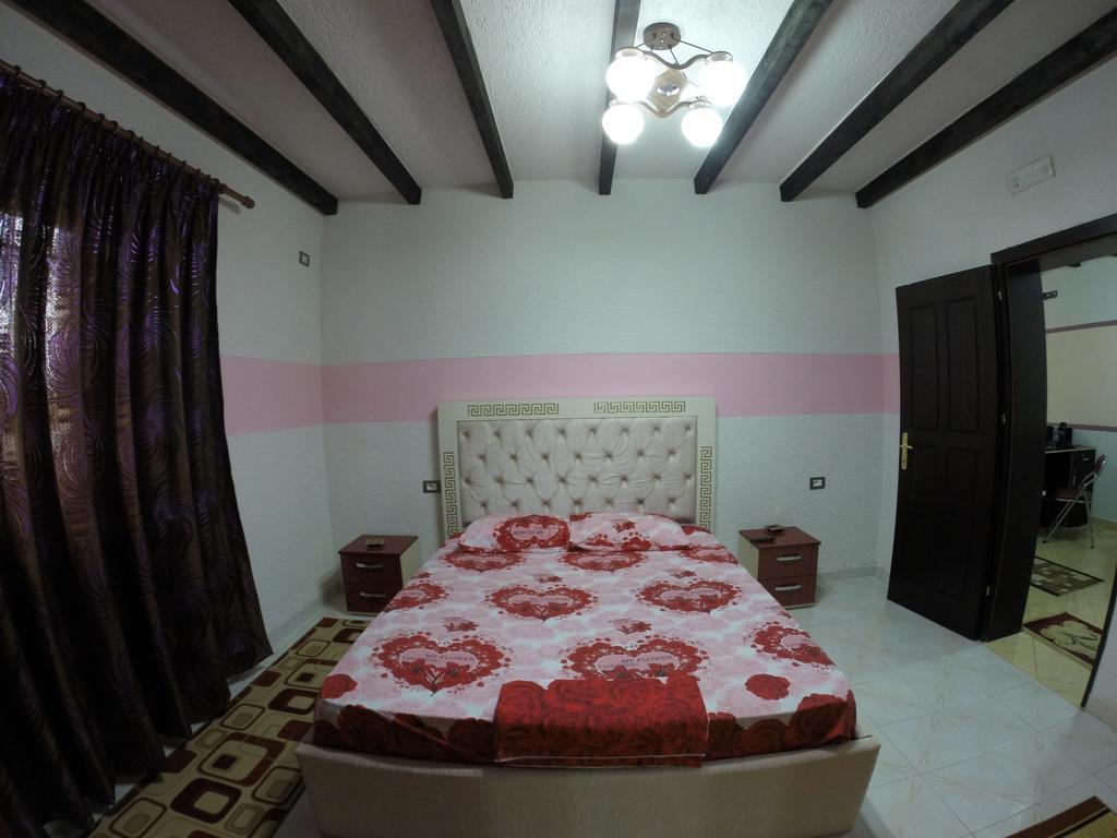 Buza 3* New Shtoj
